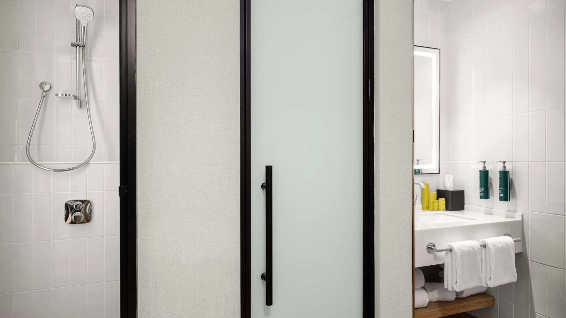 Hilton Garden Inn Μπακού 4*,